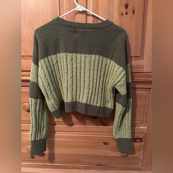 Love Knits Green Sweater, Size medium - Picture 2 of 2